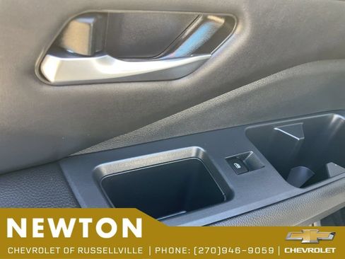 Used 2025 Nissan Pathfinder SL AWD/4WD image 49