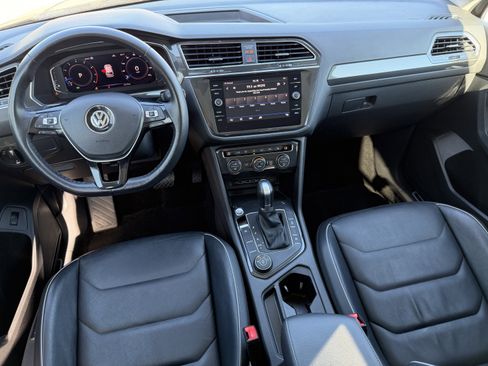 Used 2019 Volkswagen Tiguan SEL Premium w/ 3rd Row Seat Package image 14