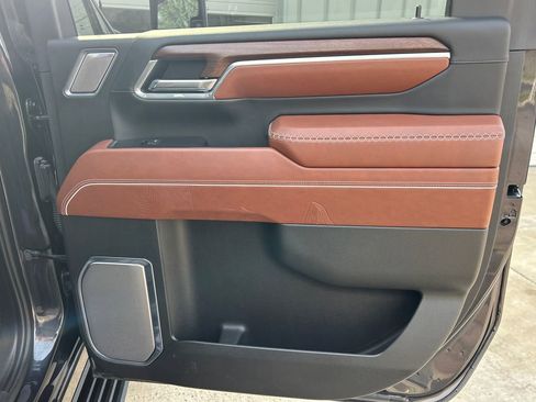 Certified 2025 GMC Sierra 2500 Denali Ultimate image 58