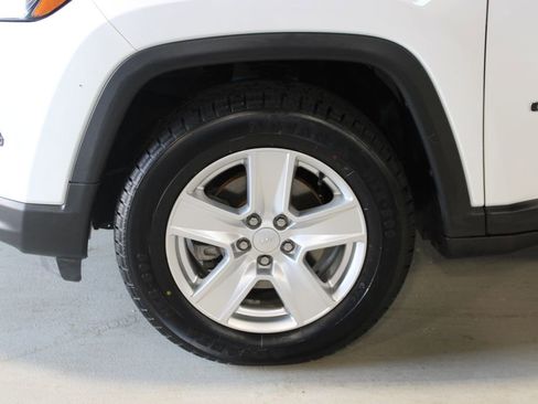 Used 2022 Jeep Compass Latitude w/ Convenience Group AWD/4WD image 6