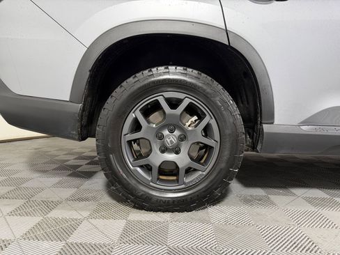 Certified 2023 Honda Pilot TrailSport image 18