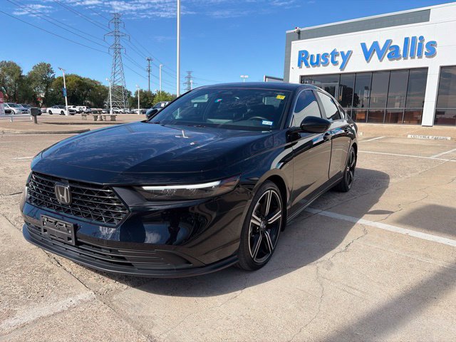 Used 2024 Honda Accord Sport image 2