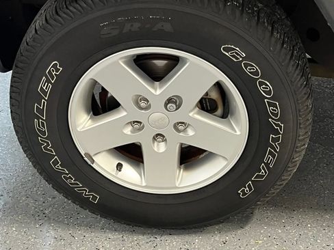 Used 2010 Jeep Wrangler Unlimited Sport RWD image 10