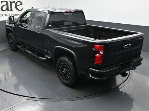 Used 2024 Chevrolet Silverado 2500 LTZ w/ LTZ Plus Package image 18