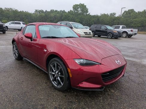 Used 2020 MAZDA MX-5 Miata RF Grand Touring RWD image 3