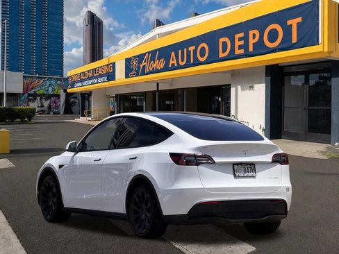 Used 2021 Tesla Model Y Long Range AWD/4WD image 3