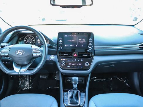 Used 2022 Hyundai Ioniq SE image 13