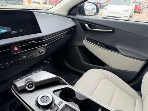 Used 2023 Kia EV6 Wind image 22