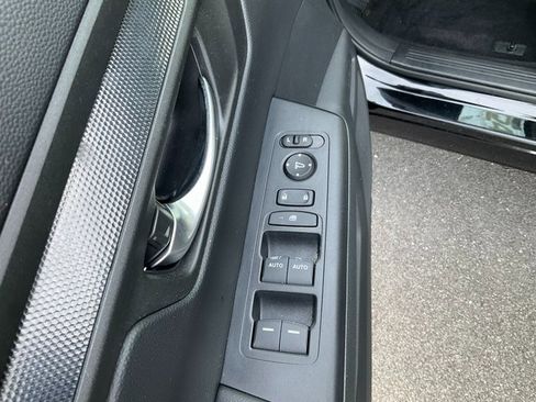 Used 2024 Honda CR-V EX image 8