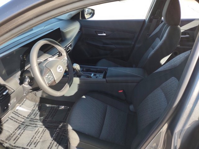 Used 2027 Nissan Sentra SV FWD image 12