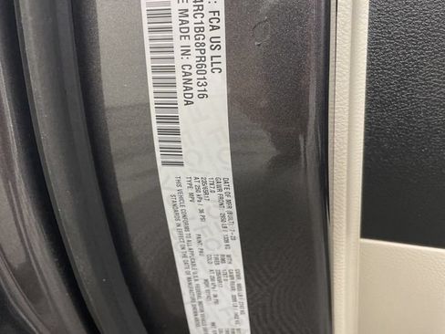 Certified 2023 Chrysler Pacifica Touring-L FWD image 13