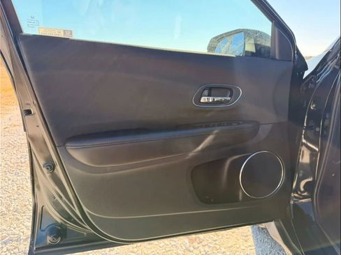 Used 2022 Honda HR-V EX image 16