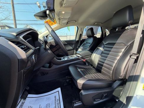 Used 2021 Ford Edge SEL image 11