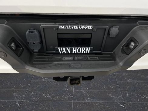 Used 2022 Ford F150 Lightning Lariat image 36