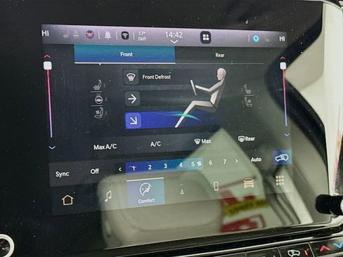 Used 2022 Jeep Wagoneer Series III w/ Flexible Seating Group image 8