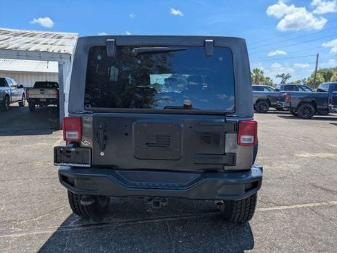 Used 2018 Jeep Wrangler Unlimited Sport AWD/4WD image 5