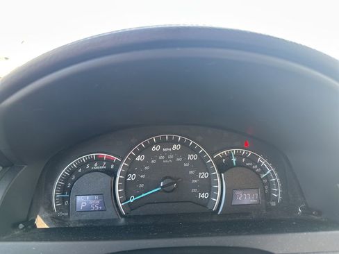 Used 2012 Toyota Camry XLE image 10