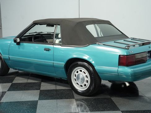 Used 1992 Ford Mustang LX image 7