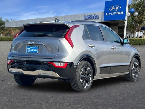 Used 2025 Kia Niro Wind image 3