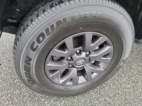 Used 2023 Toyota Tacoma SR5 image 17