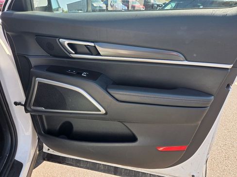 Used 2025 Kia Telluride S AWD/4WD image 28