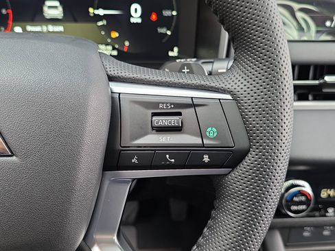 New 2026 Mitsubishi Outlander SE FWD image 16