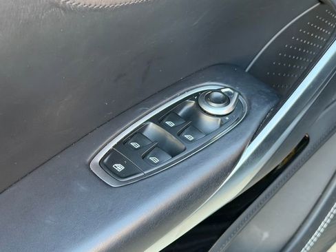 Used 2022 Aston Martin DBX image 18