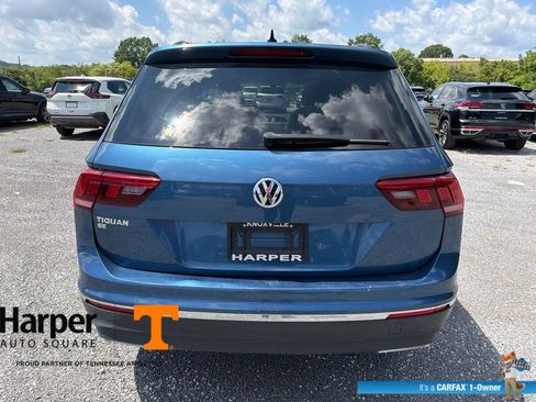 Used 2020 Volkswagen Tiguan SE w/ Panoramic Sunroof Package FWD image 4