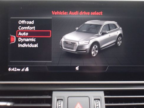 Used 2018 Audi Q5 2.0T Premium Plus w/ Premium Plus Package image 26