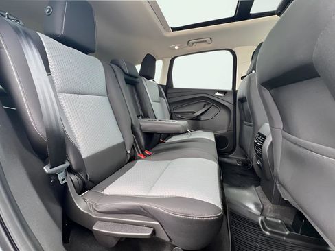 Used 2018 Ford Escape SE image 25