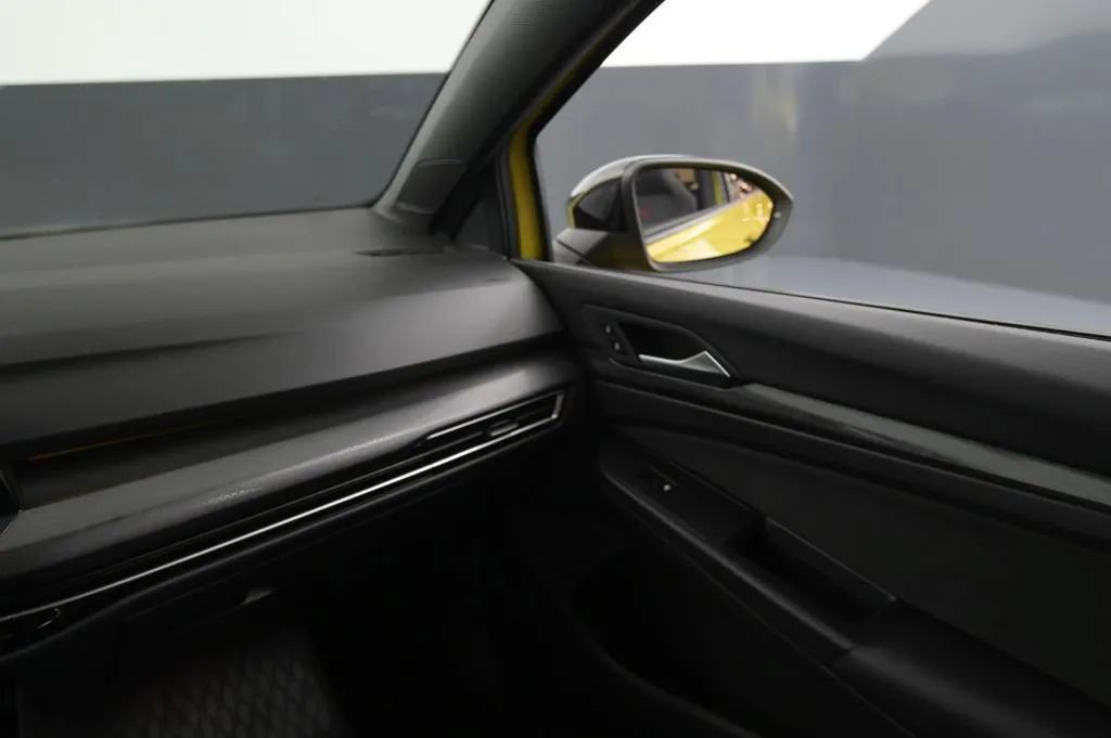 Used 2023 Volkswagen GTI 40th Anniversary Edition FWD image 37