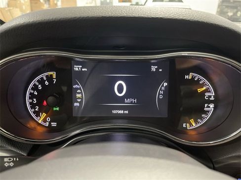 Used 2020 Jeep Grand Cherokee Altitude image 14