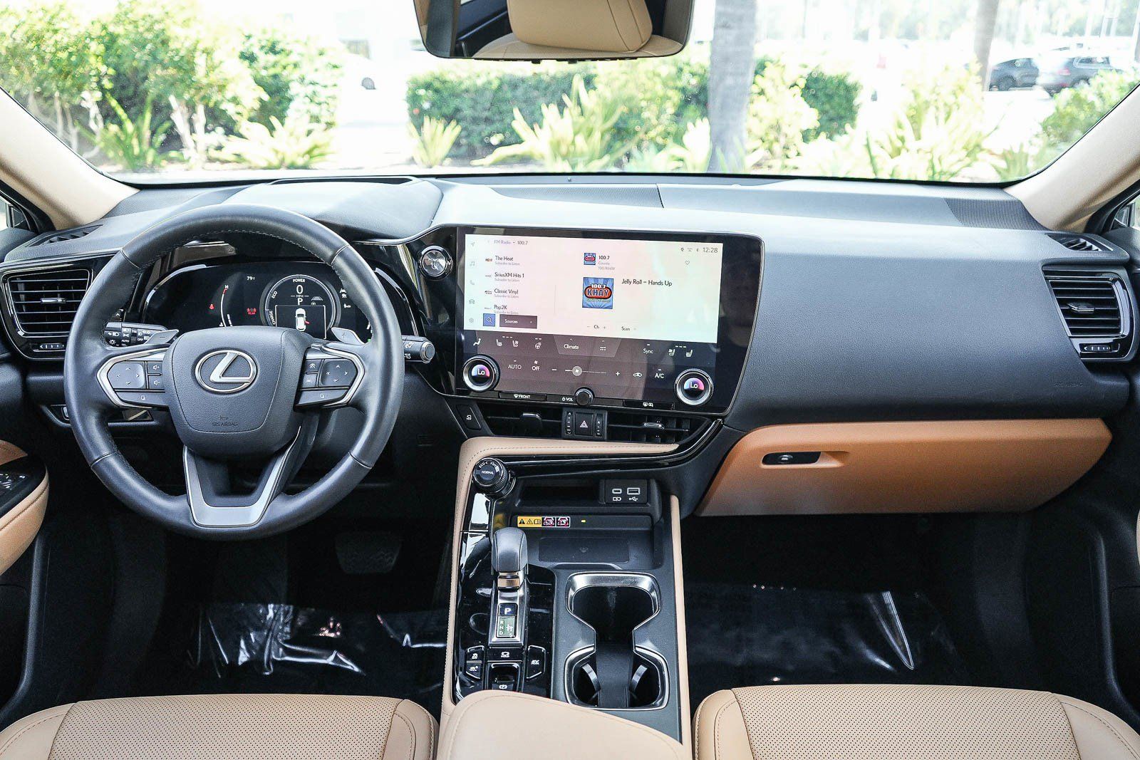 Used 2024 Lexus NX 350h AWD w/ Vision Package image 12