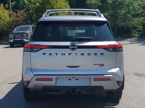 Used 2024 Nissan Pathfinder Platinum AWD/4WD image 5