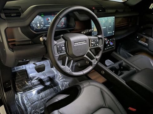 New 2026 Land Rover Defender 130 X-Dynamic SE AWD/4WD image 16