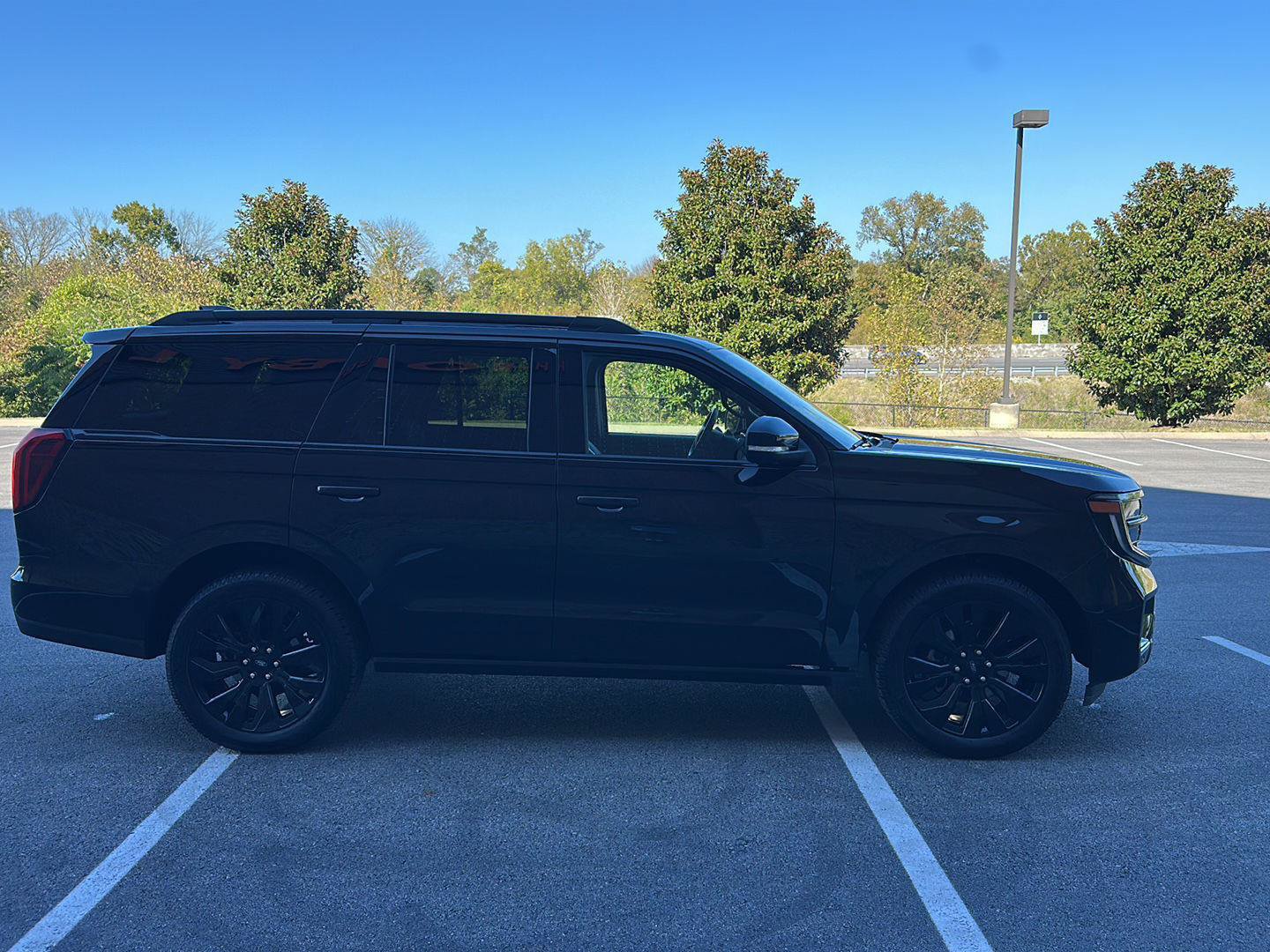 Certified 2025 Ford Expedition Platinum w/ Stealth Appearance Package AWD/4WD image 6