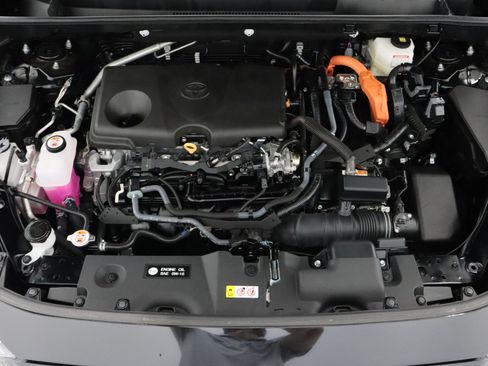 Certified 2025 Toyota RAV4 XLE image 38