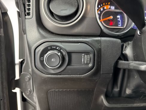 Used 2023 Jeep Wrangler Willys image 12