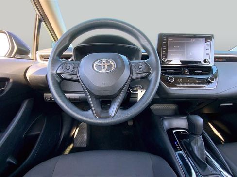 Used 2022 Toyota Corolla LE FWD image 6