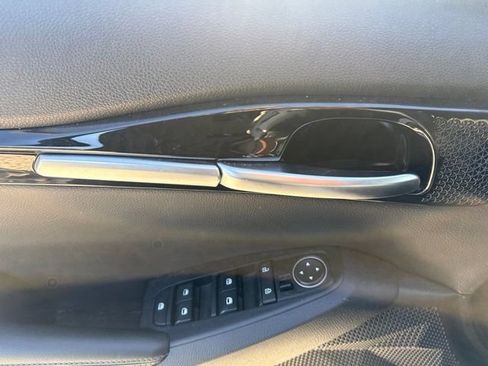 Used 2025 Kia Seltos S FWD image 13