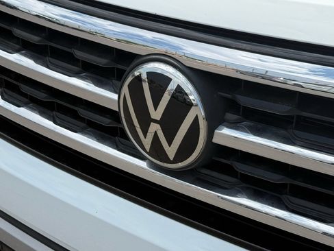 Used 2020 Volkswagen Atlas Cross Sport SE w/ Towing Package AWD/4WD image 31