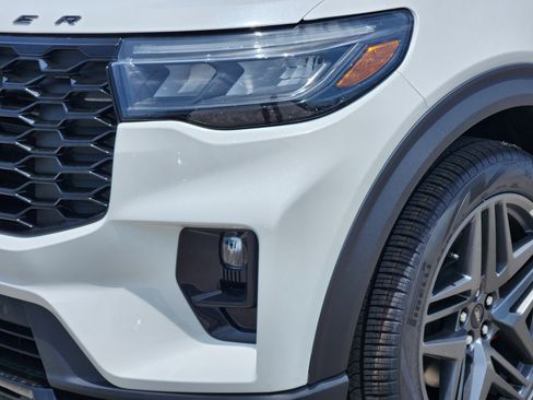New 2026 Ford Explorer ST-Line w/ ST-Line Street Pack RWD image 6