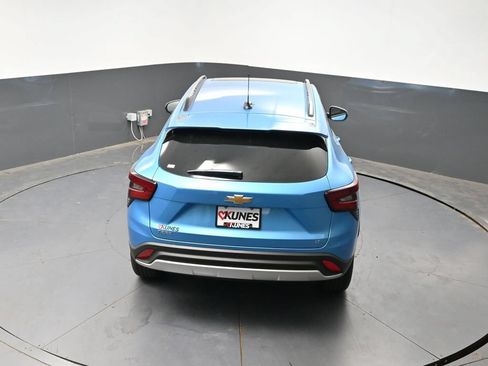 New 2026 Chevrolet Trax LT w/ Sunroof Package FWD image 42