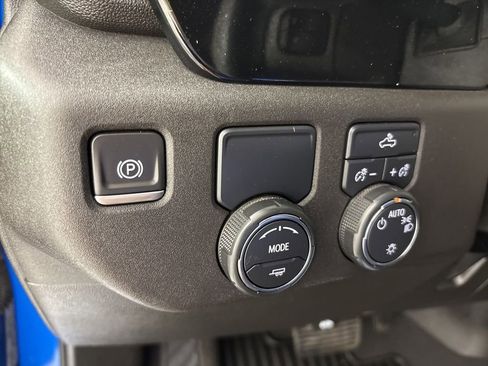 Used 2024 Chevrolet Silverado 1500 LT RWD image 29