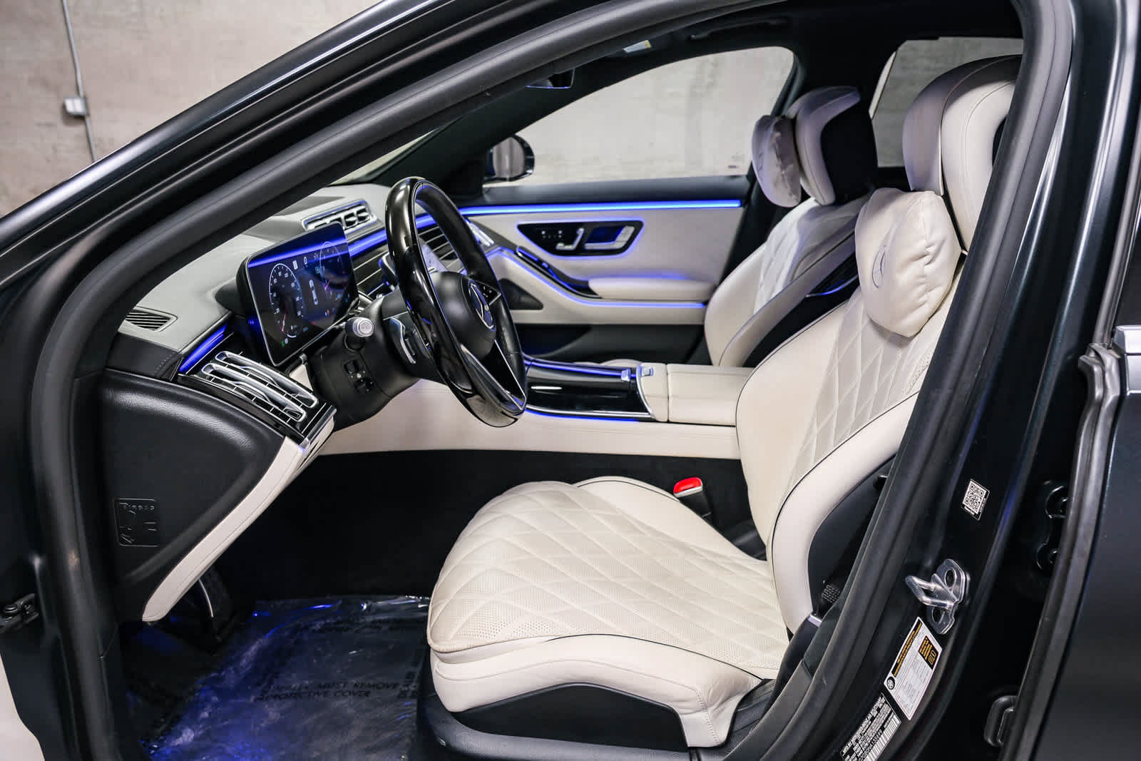 Used 2022 Mercedes-Benz S 580 4MATIC Sedan w/ AMG Line Package image 24