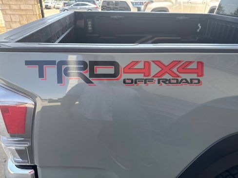 Used 2022 Toyota Tacoma TRD Off-Road w/ Black Out Package (TMS) AWD/4WD image 22
