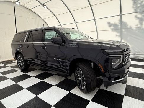 New 2025 Chevrolet Suburban High Country image 9