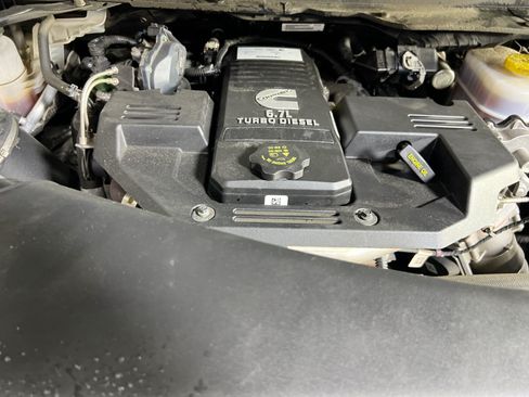 Used 2024 RAM 2500 Laramie AWD/4WD image 30