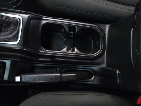 Used 2020 Jeep Wrangler Unlimited Sport S AWD/4WD image 34