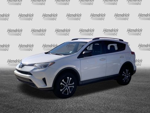 Used 2016 Toyota RAV4 LE image 5